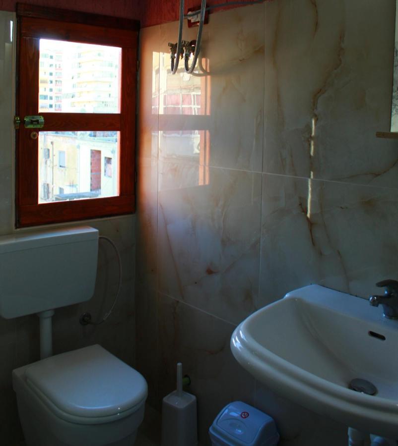 2 Kitarat Bb Bed & Breakfast Vlorë Exterior foto