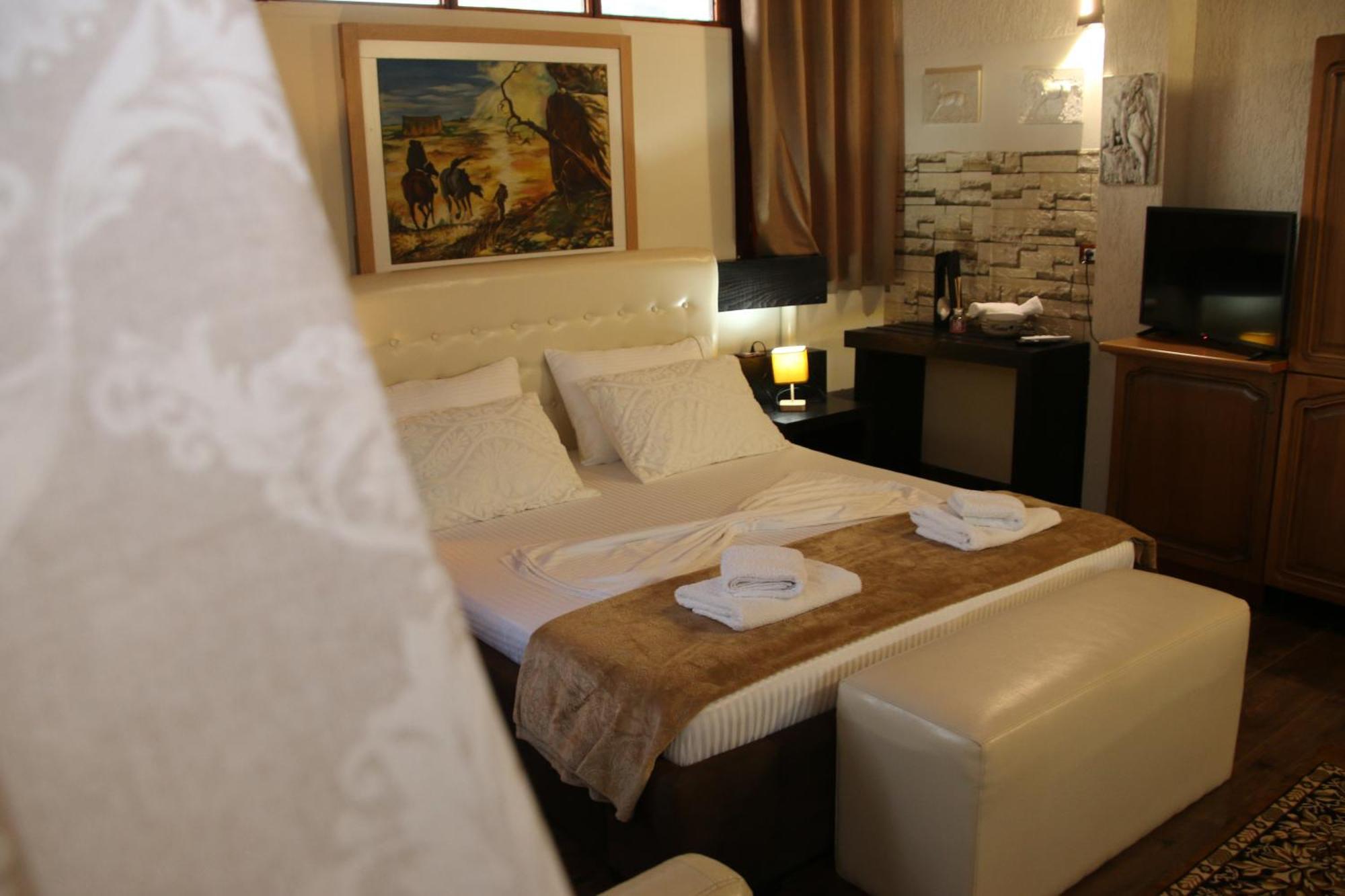 2 Kitarat Bb Bed & Breakfast Vlorë Exterior foto