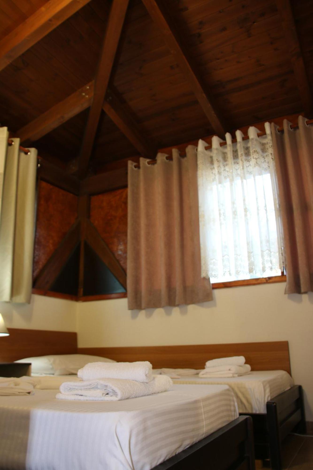 2 Kitarat Bb Bed & Breakfast Vlorë Exterior foto